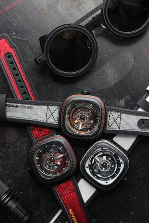 SEVENFRIDAY P3C/09 : ORANGE CARBON